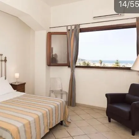ベッド・アンド・ブレックファスト Casale Belvedere Vista Mare 3*