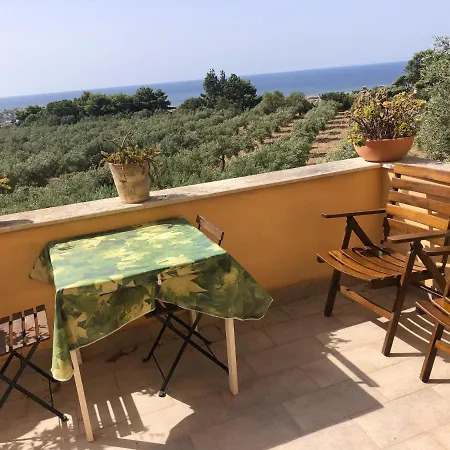 Casale Belvedere Couette-café Valderice