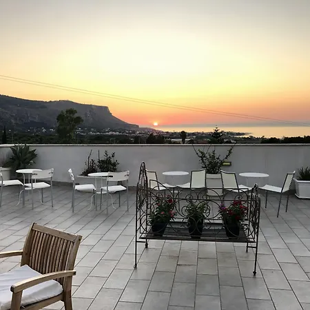 ベッド・アンド・ブレックファスト Casale Belvedere Vista Mare