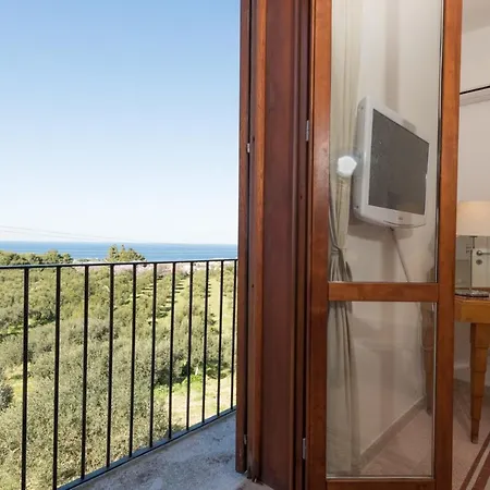 Casale Belvedere 3*
